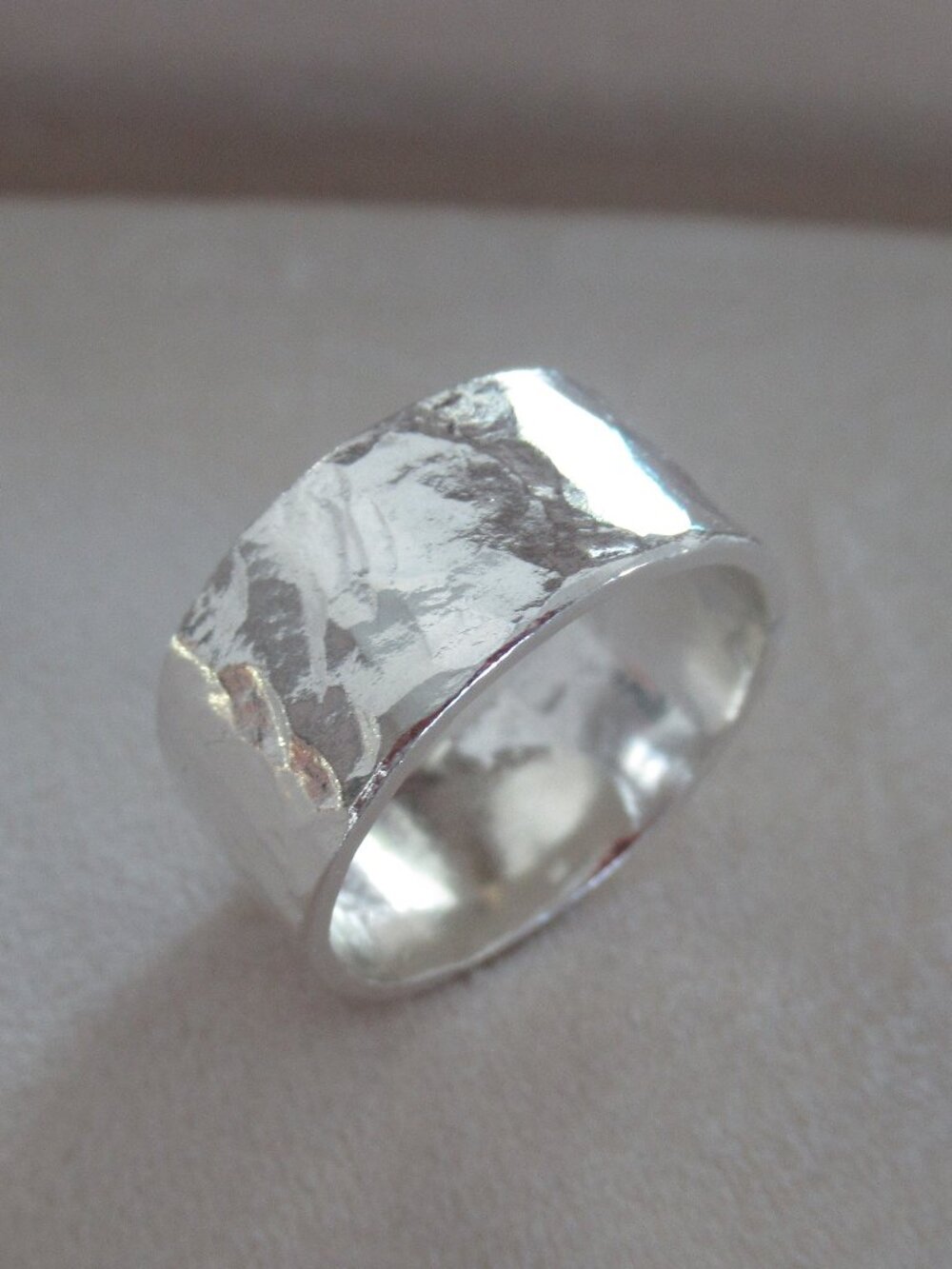 Peruvian Sterling Silver 950 Hammered Design Wide and Thick Band Ring Size 12